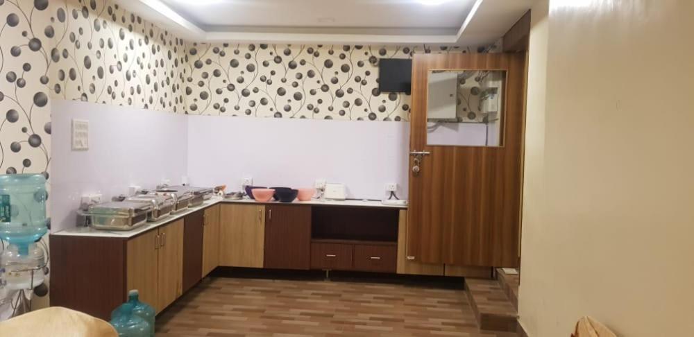 Hotel Rich Inn Ченнаї Екстер'єр фото